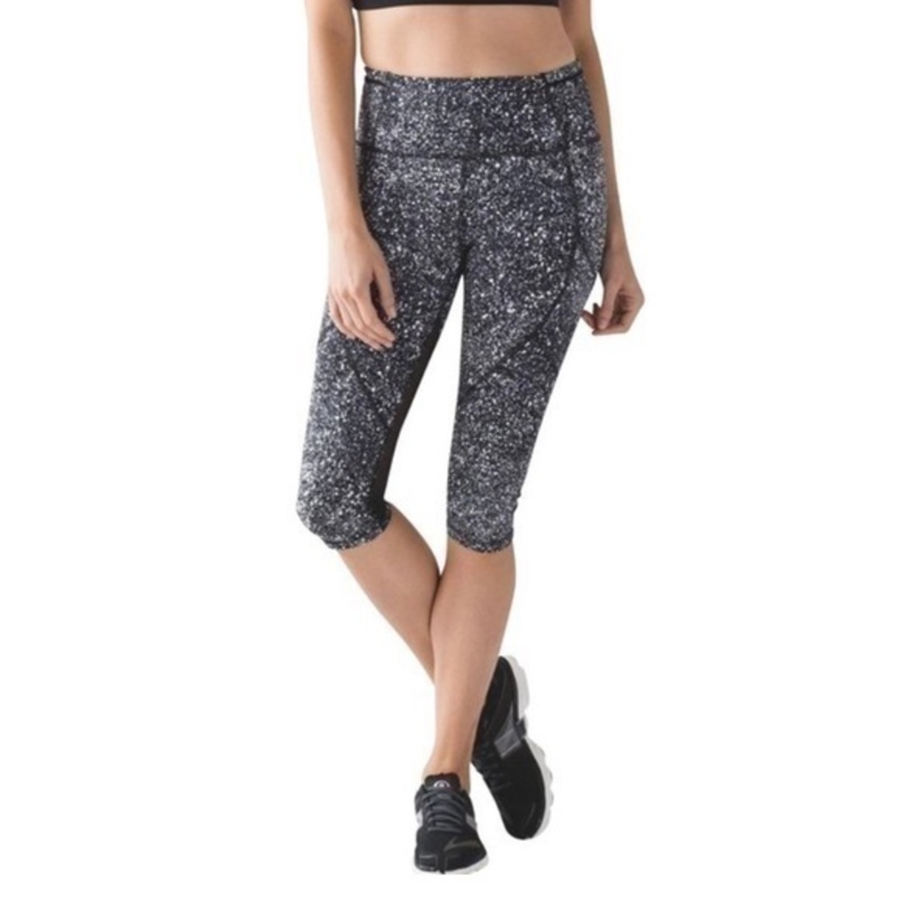 Lululemon Outrun Crop 17in splatter black White